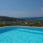 Villa Silencio